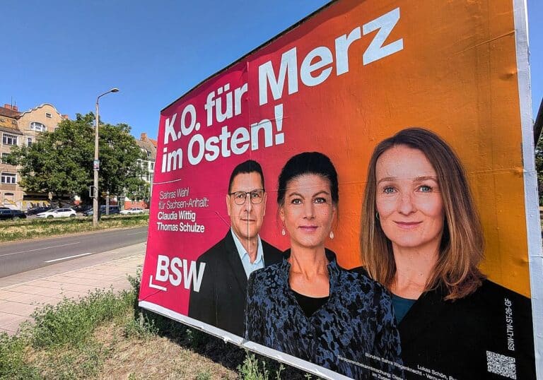 Wahlplakate vor
