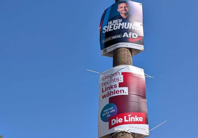 Wahlplakate vor