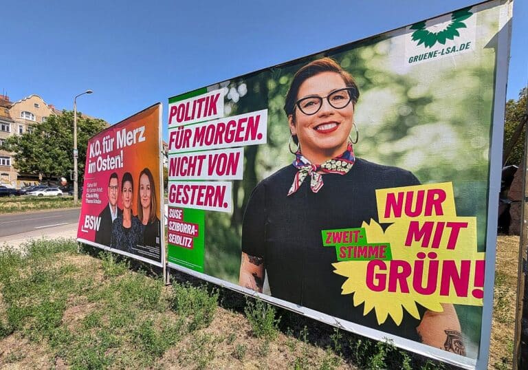 Wahlplakate vor