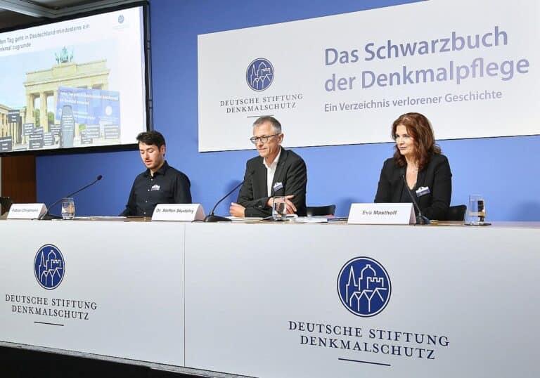 Vorstellung Schwarzbuch
