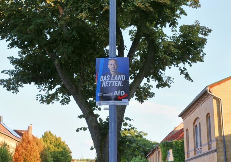 Wahlplakat vor
