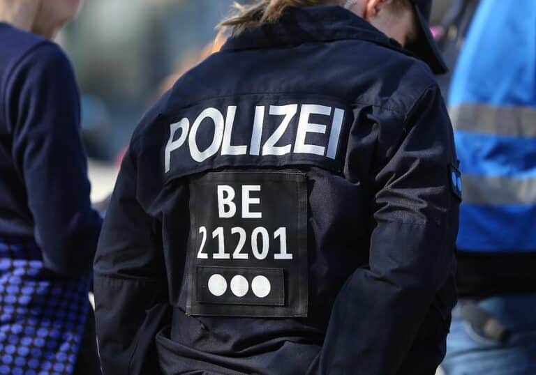Polizistin (Archiv)