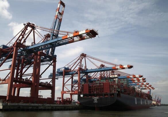 Containerschiff (Archiv)