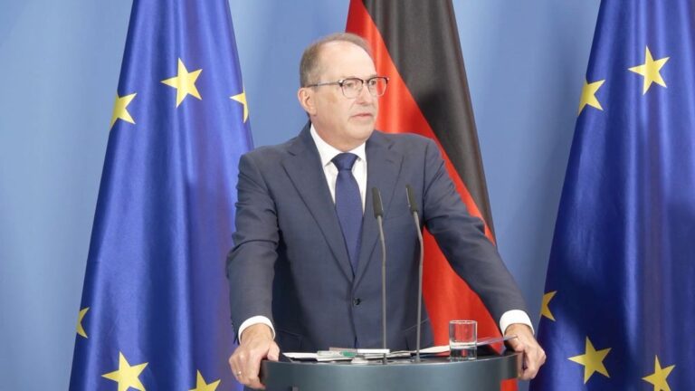 Bundesregierung beschließt Reform für mehr Geheimdienst-Befugnisse