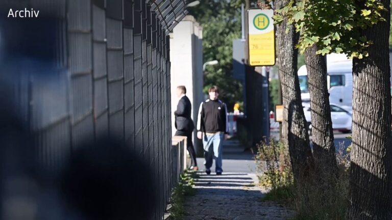 Haftbefehl gegen AfD-Politiker Krah wegen Kostenstreit