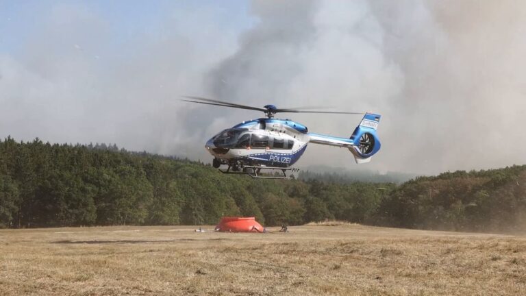 Größter Waldbrand in NRW-Geschichte: Evakuierung in Hürtgenwald
