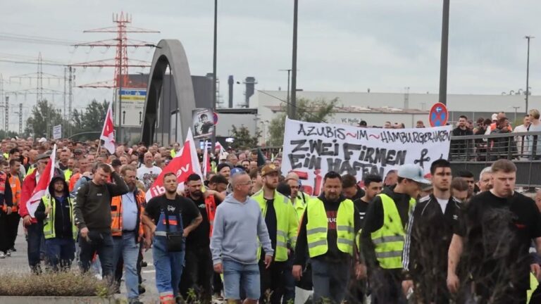 Warnstreiks legen deutsche Seehäfen lahm