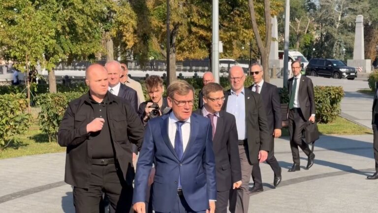 Wadephul besucht Ukraine trotz russischer Angriffe