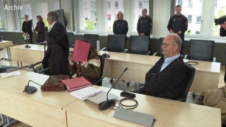 Verhandlungstag erstmals ihr Schweigen gebrochen