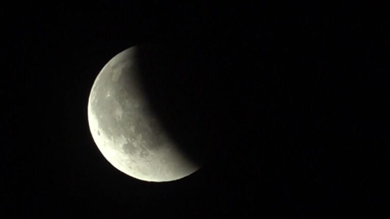 Partielle Mondfinsternis: 93 Prozent verdunkelt