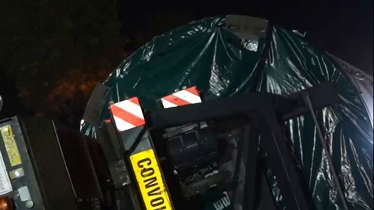 Bundesstraße 299 gesperrt – Bergung mit Spezialkran dauert Stunden