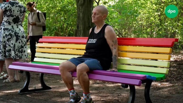 Gedenkort im Tiergarten für CSD-Opfer eingeweiht