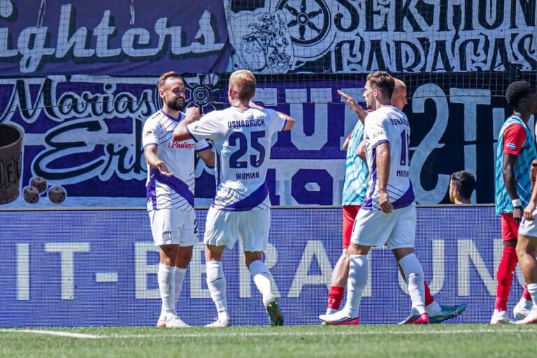 Tor und Torjubel zum 2:2 bei Heidenheim; David Kopacz mit Niklas Wiemann (VfL Osnabrück)