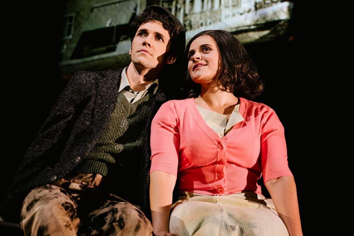 So werden Peter und Anne in der Oper von Florian Wugk und Susanna Edelmann dargestellt. / Foto: Jane Jachens