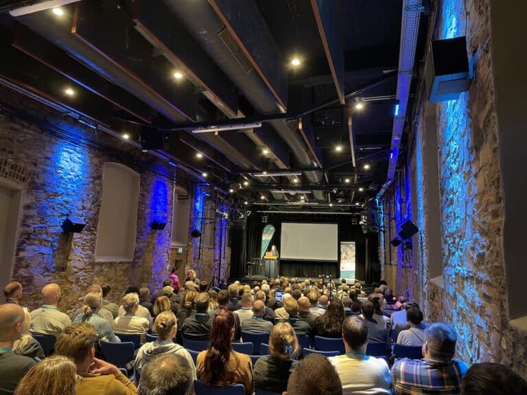 Aya Jaff auf der Digitalen Woche 2026 in Osnabrück in Altstadt