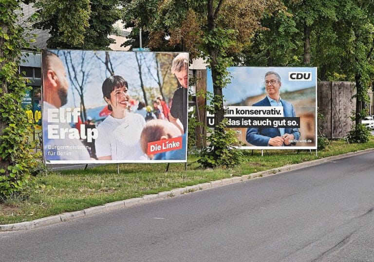 Wahlplakate von