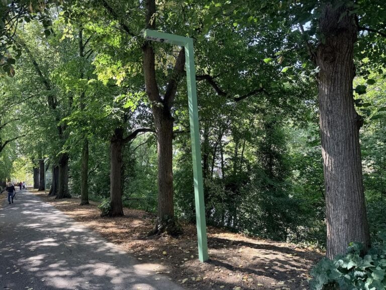 Neue Lampe am Herrenteichswall in Innenstadt