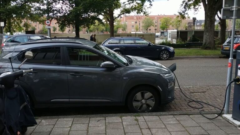 Mehr als jeder Vierte will auf E-Auto umsteigen