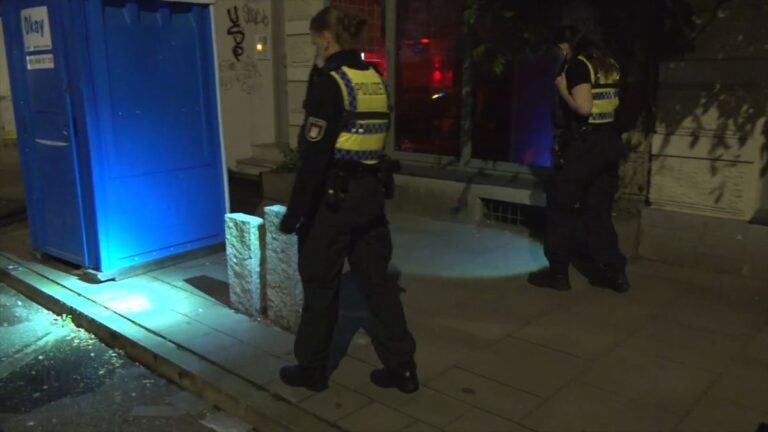 Hamburg: 14-Jähriger angeschossen, 20-Jähriger erstochen