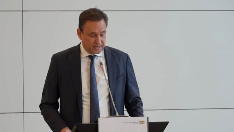 Bayerns Justizminister Eisenreich tritt zurück