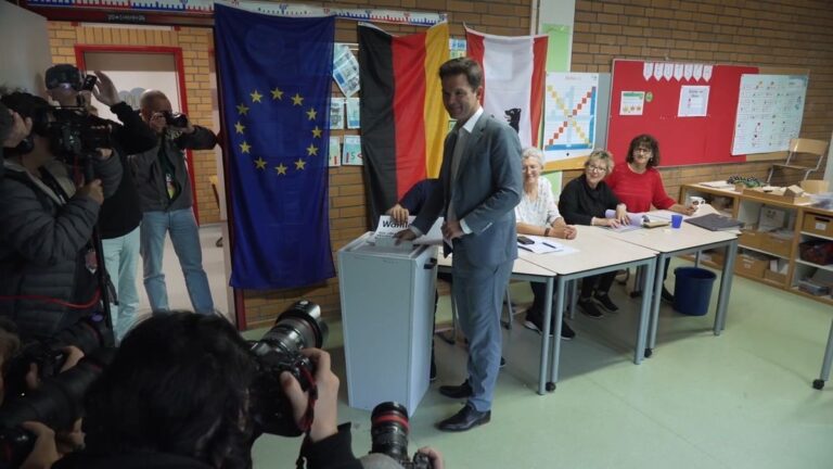 Wahlen in Berlin und MV: Enges Rennen und Vorfälle an Wahllokalen