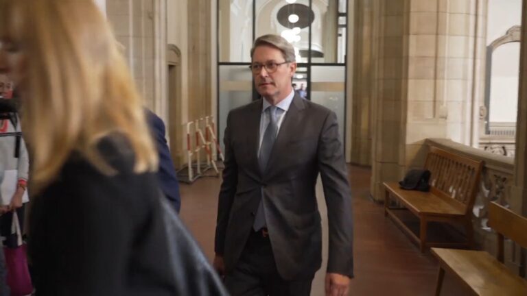 Scheuer vor Gericht: Prozess um Maut-Debakel beginnt