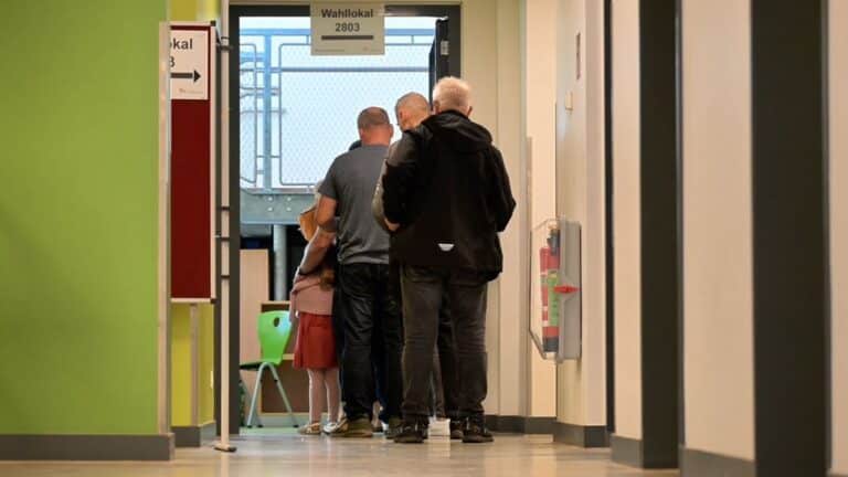 1,7 Millionen entscheiden über Landtag – AfD führt in Prognosen