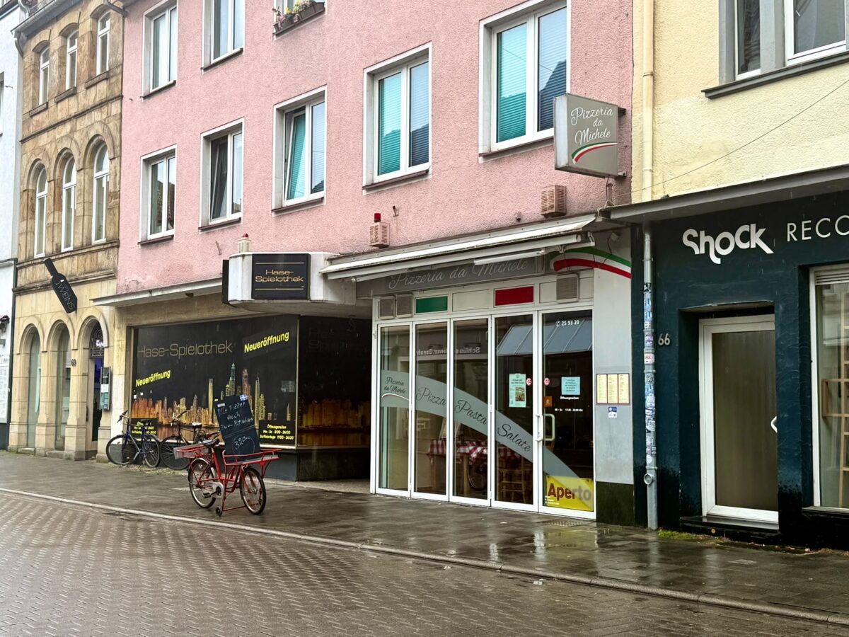 Tochter Nicole Catapano übernimmt: Pizzeria da Michele in Osnabrück steht vor Generationswechsel Die Pizzeria da Michele in der Hasestraße. / Foto: Hannah Meiners