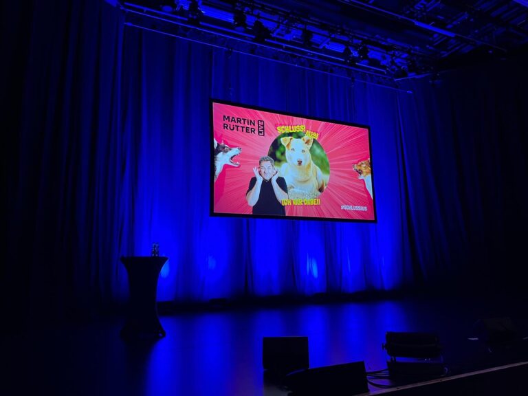 Martin Rütter in der OsnabrückHalle in Innenstadt