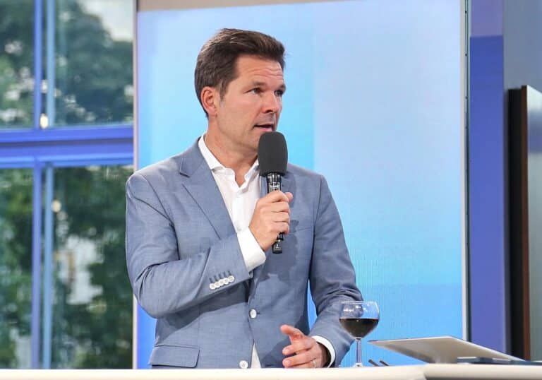 Steffen Krach