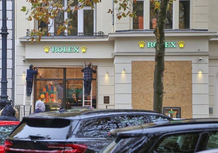 Sicherheitsvorkehrungen vor