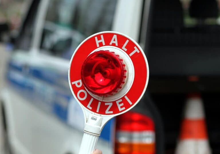 Halt-Stopp-Schild der