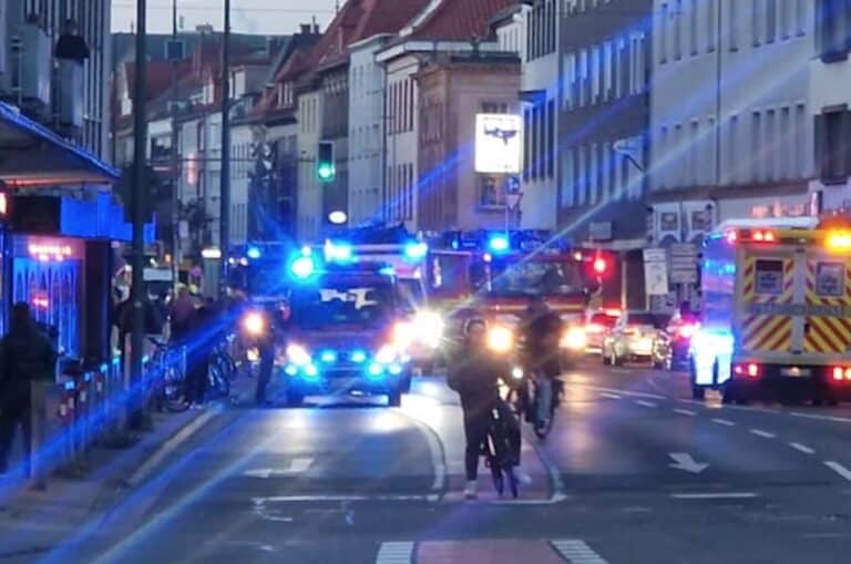 Feuerwehreinsatz in der Johannisstraße in Neustadt