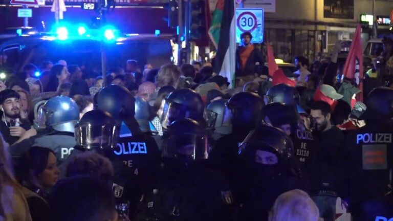 Gedenken und Proteste in Berlin am 7. Oktober