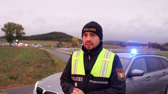 Spezialkräfte umstellen Haus nach tödlichem Vorfall in Bayern