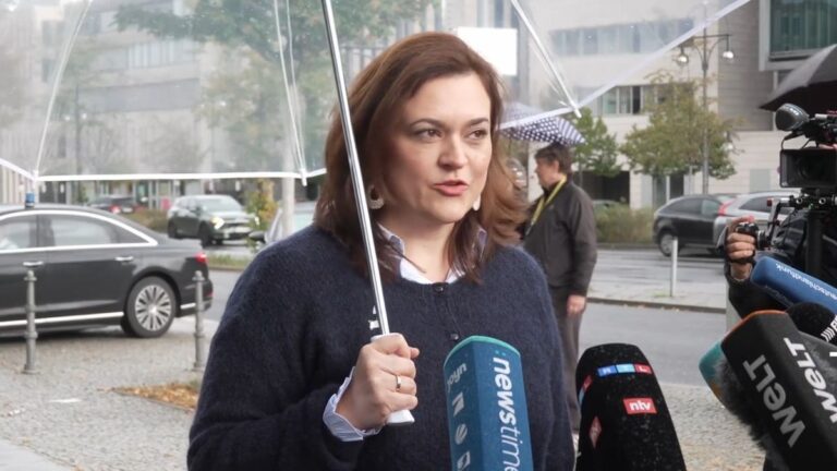Die Generalsekretärin macht vorher klar, dass es ein langer Weg wird