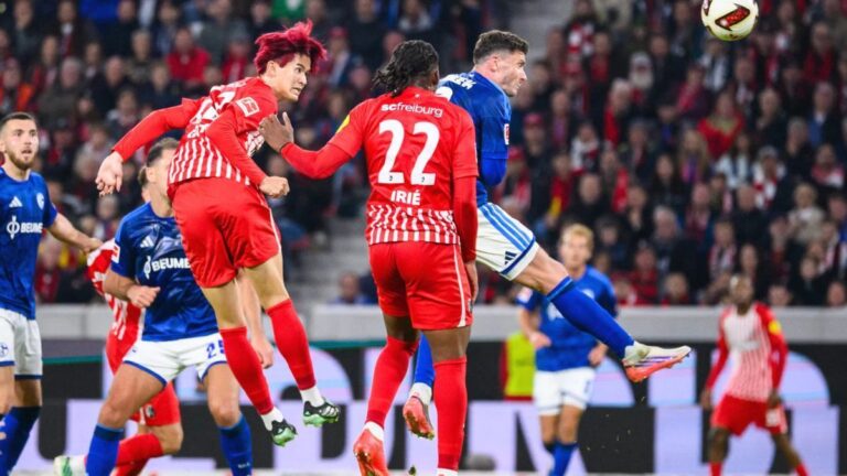 SC Freiburg übernimmt Bundesliga-Spitze nach Sieg gegen Schalke