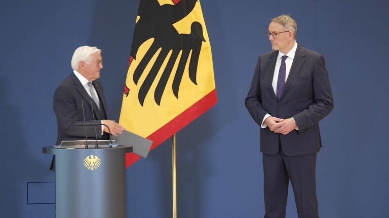 Steinmeier ernennt Schweitzer zum Arbeitsminister