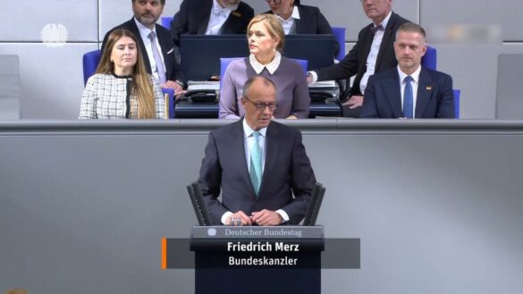 Merz fordert schöpferische Anstrengungen gegen Extremismus