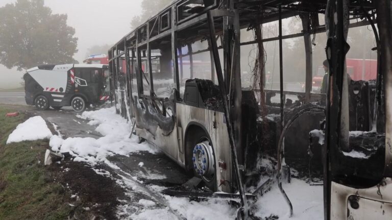 Busbrand in Oberfranken: 31 Schüler retten sich