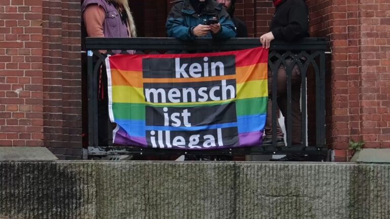 Gegendemo verhindert rechte Aktion im Hamburger Stadtpark