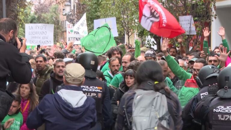 Lehrerproteste in Madrid eskalieren mit Polizeigewalt