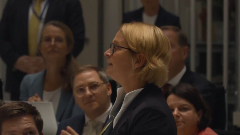 Hesse bleibt Landtagspräsidentin in Mecklenburg-Vorpommern