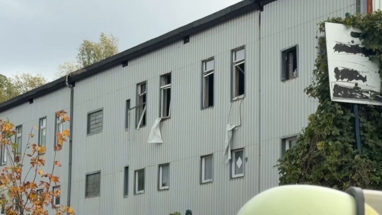 Explosion in Bochum: Ein Toter, Chemikalien im Fokus
