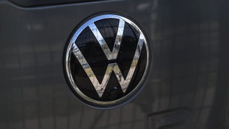 IG Metall droht VW mit Arbeitskampf nach Tarifkündigungen