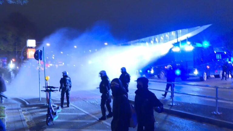 Gen-Z-Proteste: Friedlich gestartet, später Ausschreitungen
