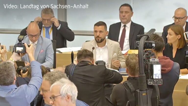 Tobias Rausch wird mit Unterstützung von BSW und CDU gewählt