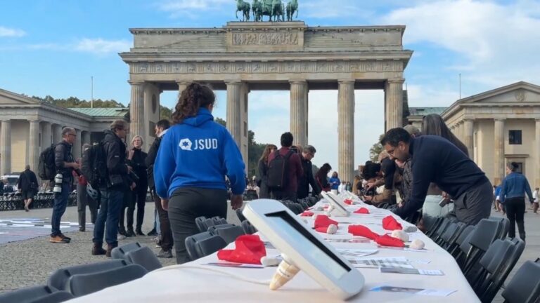 Drei Jahre nach Hamas-Angriff: Gedenken in Berlin und Hamburg