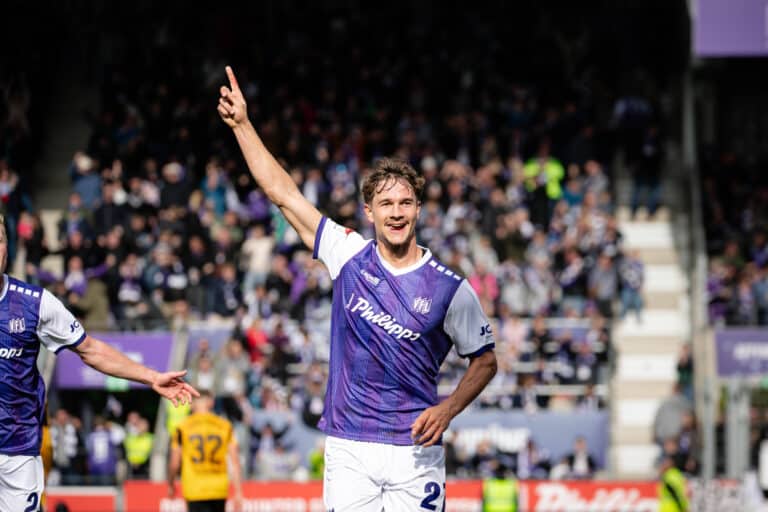 Torjubel zum 1:1 durch Robin Fabinski (VfL Osnabrück)
