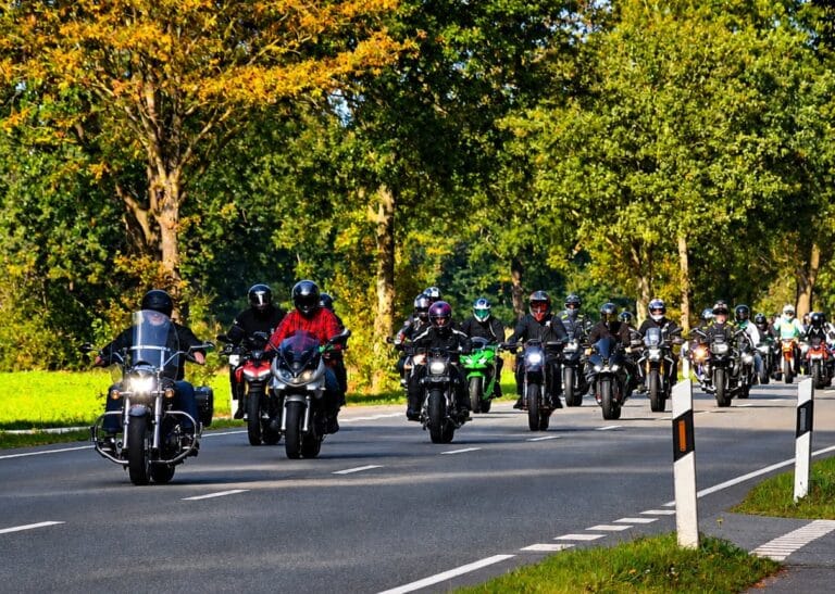 Motorrad-Gedenkfahrt bei Alfhausen / Foto: einsatzNDSmedia